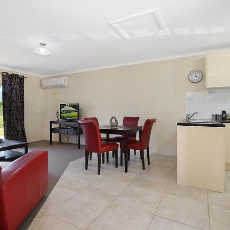 Colonial Inn Guest Rooms Yackandandah Exterior photo